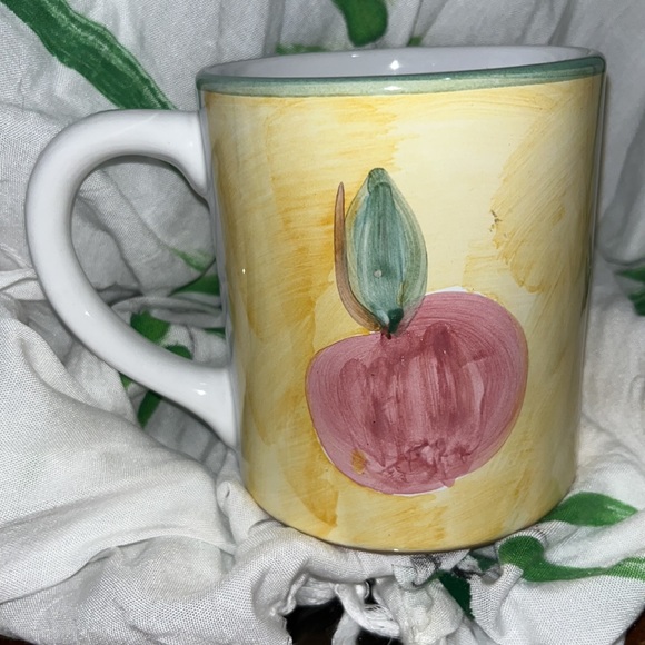 Caleca frutta mug 4 1/4” tall Grape/Apple - Picture 2 of 2